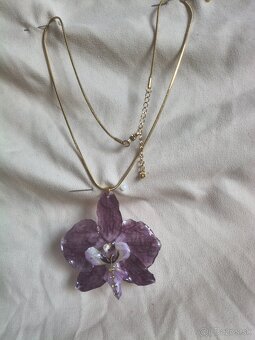Náhrdelník z orchideí - 12