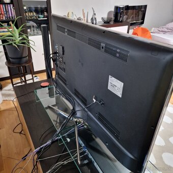 Samsung UE48H6470SS 3D TV - 12