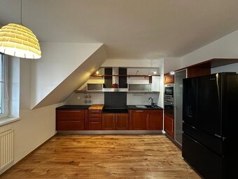 PRENÁJOM - útulný 3-izbový byt s terasou v Banskej Bystrici - 12