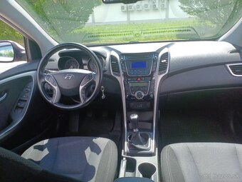 Hyundai i30 1,6 MPI - 12