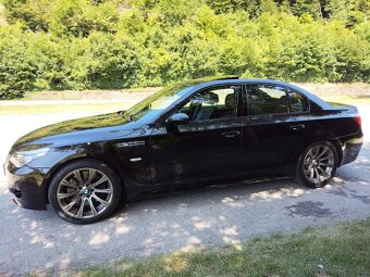 BMW M5 V10 e60 Facelift - 12