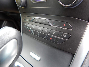 Ford galaxy 2.0 TDCi titanium132kw A/T AWD 7miest,tazne - 12