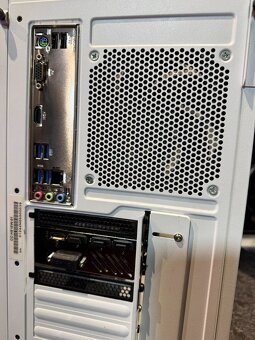 Herný počítač Ryzen 5 5500 / 16 GB / GTX 1070 8 GB / SSD - 12