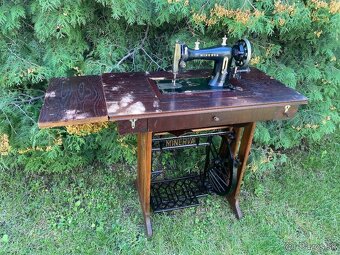 Šijací stroj MINERVA - 12