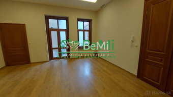 Prenájom 4 kancelárie Nitra, Štefánikova tr. (218-26-JUF) - 12