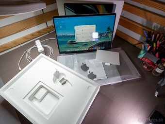 P: MacBook Pro 16"  SK i7 6core 2,6GHz 16GB RAM 512GB SSD - 12