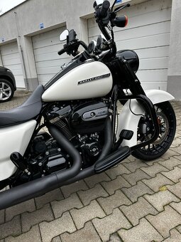 Harley-Davidson Road king special 4400km - 12