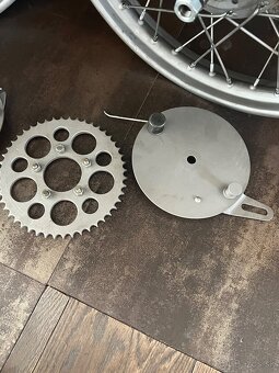 Prodám originál kola přední a zadní Jawa 350 SV - předválka - 12