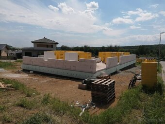 Prerabanie,rekonštrukcie bytov a domov. - 12