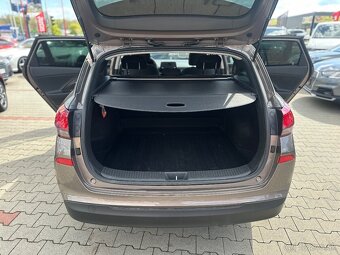 HYUNDAI I30 ,SW , Kupovane na SR , TOP STAV - 12