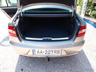 Škoda Superb 1.8 TSI Elegance - 12