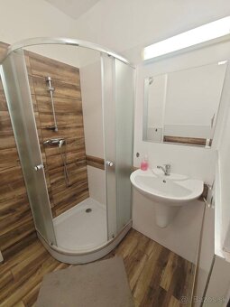 2izb.byt s balkónom a pekným výhľadom Dargovských hrdinov - 12