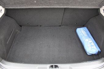 Peugeot 207 1,4 i 70 kW - 12