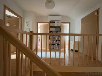 PRIESTRANNÝ A KRÁSNY MEZONETOVÝ BYT V CENTRE OBCE V TICHOM P - 12