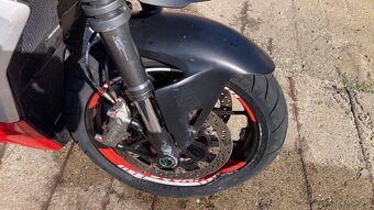 Ducati Streetfighter V2 - 12