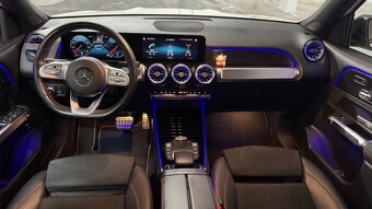 Mercedes-Benz GLB 220d 4MATIC AMG LINE - 12