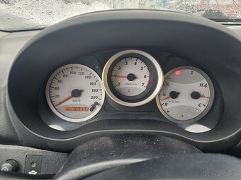 Toyota RAV 4 2.0 D-4D 4x4 Nová STK - 12