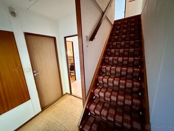 Na predaj rodinný dom s veľkým potenciálom v meste Gelnica - 12