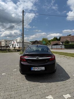 Opel Insignia Limousine HB - 12