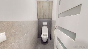 Krásny, vkusne zariadený atypický dvojizbový byt - Zavar - 12