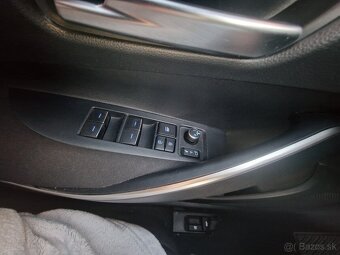 Predam Toyota Corolla Sedan GR Sport 2022 - 12