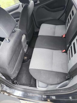 Ford focus 1.6tdci - 12