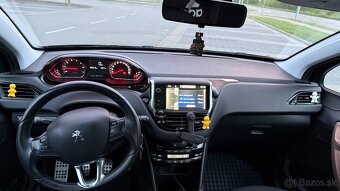 Peugeot 208 1.2 Vti - 12