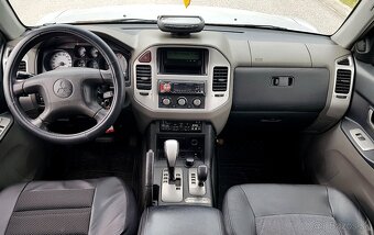 MITSUBISHI PAJERO 3.2 DID 118kw 4x4 // 2005 // ŤAŽNÉ 3300KG - 12