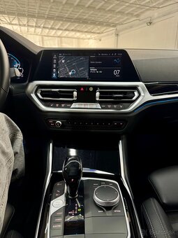 BMW 320e xDrive Plug-in Hybrid (2021) - 12