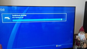 Sony Playstation 4 slim 1TB + hry - 12