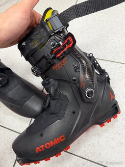 Atomic backland carbon - 12