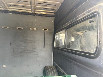 Volkswagen Crafter 2.5 TDI 120kw - 12