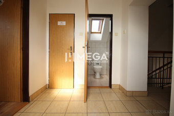 NA PREDAJ: Výnimočná nehnuteľnosť vo Vranove nad Topľou - 12