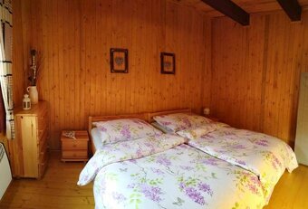 Pôvodná drevenica s výhľadom na Tatry - 12