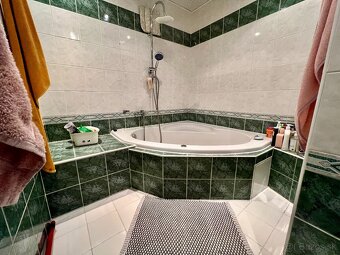 🏡 3-izbový byt so záhradou, 2 balkónmi, garážou a veľkou pi - 12