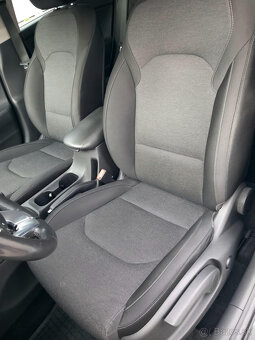 Hyundai i30 CW 1.6Crdi Style r.v.2021 Kúp na Slovensku - 12