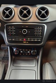 Mercedes-Benz GLA 200d 4MATIC AMG – TOP stav - 12