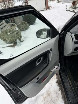 Skoda roomster 1.9 tdi - 12