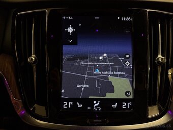 Volvo V60 T8 RRECHARGE Inscription eAWD A/T 288kW - 12