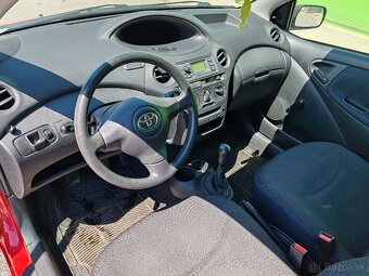 Toyota Yaris 1.0 VVT-I - 12