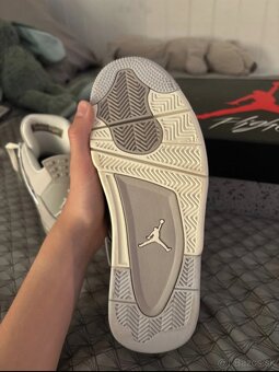 Jordan 4 - 12