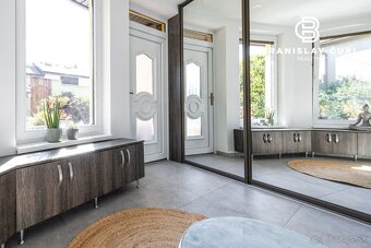 RODINNÝ DOM S BAZÉNOM NA PEREŠI - 12