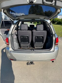 Toyota Avensis Verso 2,0 TD - 12