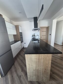 Kuchynská linka + spotrebiče - 12