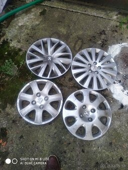 Kusovky 1 ks po kuse puklice kryty. Kolies R13 R14 R15 R16 - 12