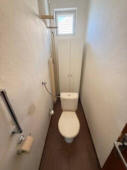 Nemčice - rodinný dom v pokojnej ulici ss pekným pozemkom - 12