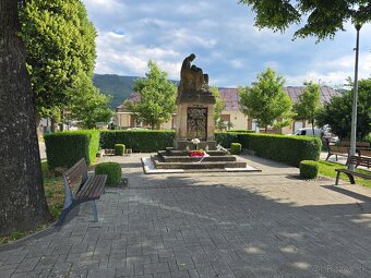 Momentálne najlepší stavebný pozemok končiaci regul potokom - 12