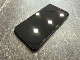 Apple iPhone 11 64 GB Black NOVÝ - 12