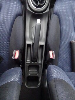 Honda Jazz, 1.2 i-VTEC 66kW 1x majitel servis jen Honda - 12