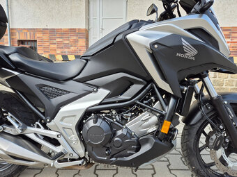 Prodám Honda NC750X , r. v. 2022, ABS, TC, ČR, 12165km - 12